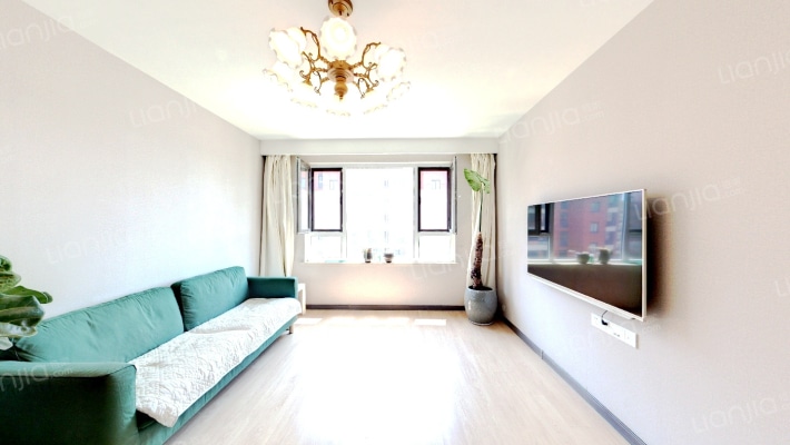 万科翡翠四季C2区二手房实景图