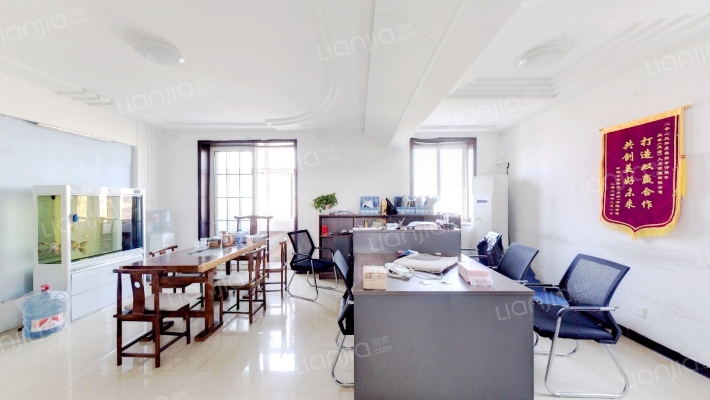 卧龙潭庄园二手房实景图