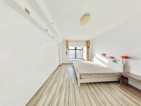 整租·万鑫中央广场 1室1厅 西南