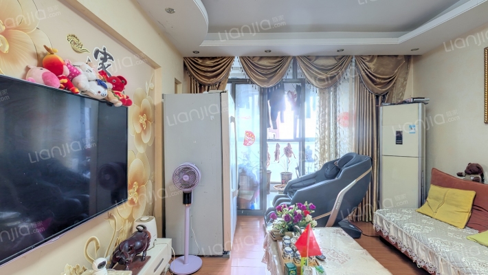 鸿徽苑二手房实景图