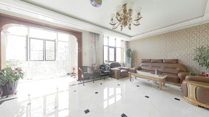 龙顺御墅二手房实景图