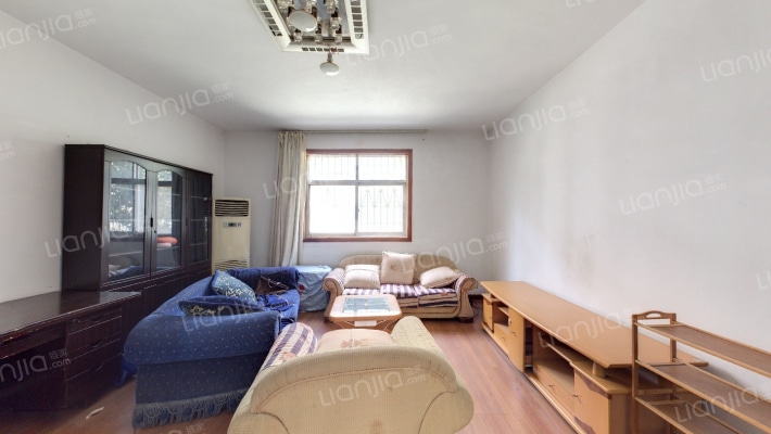 蓝天集团家属院（雪松大道）二手房实景图