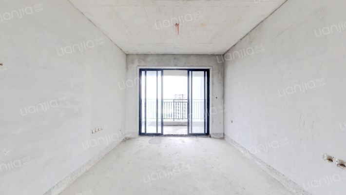 欧雅右岸春天二手房实景图