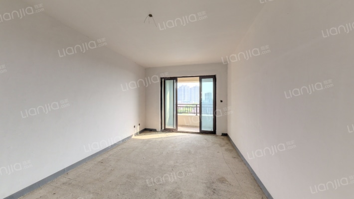 绿地悦滨江二手房实景图