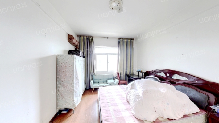 煤气管道宿舍二手房实景图