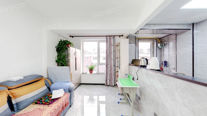 阳光华尔兹A区二手房实景图