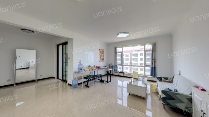 嵛景华城二手房实景图