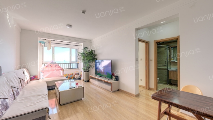 保利金香槟二手房实景图