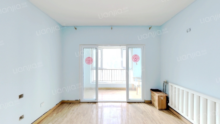 红山绿茵小区二手房实景图