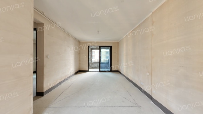 珑港华庭二手房实景图