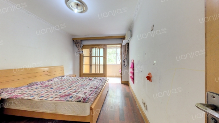 合班村122号二手房实景图