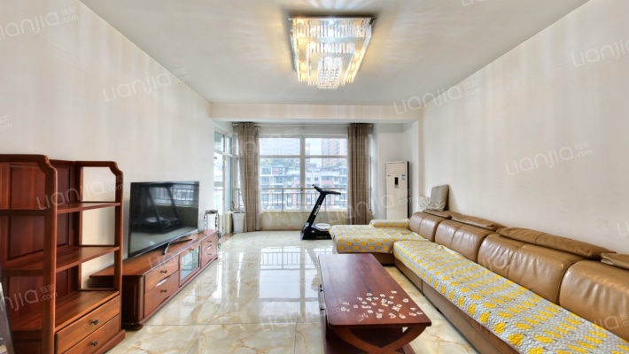 绿茵豪庭A区二手房实景图