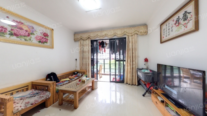 宝铼雅居二手房实景图