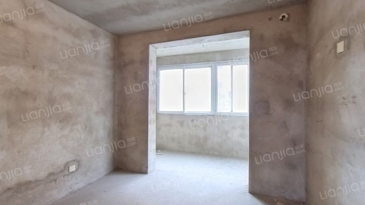 山水华庭二手房实景图