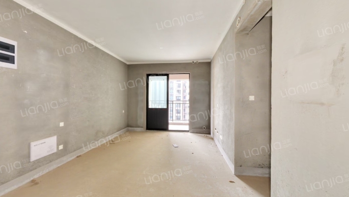 恒达盘龙湾梅苑二手房实景图