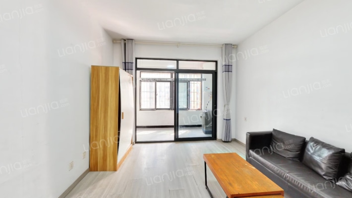 新站翡翠苑二手房实景图