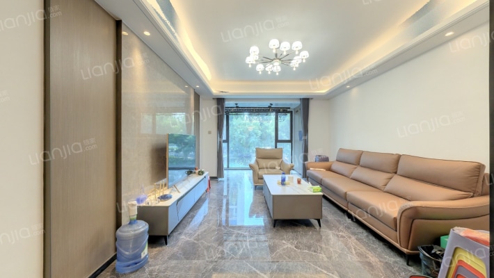 中房·卓越府二手房实景图