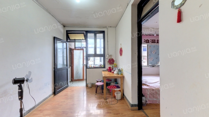 广场巷19号院二手房实景图