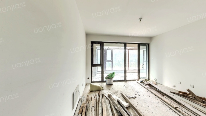 泽信天著二手房实景图