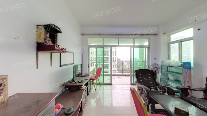 俊景花园朗晴居二手房实景图