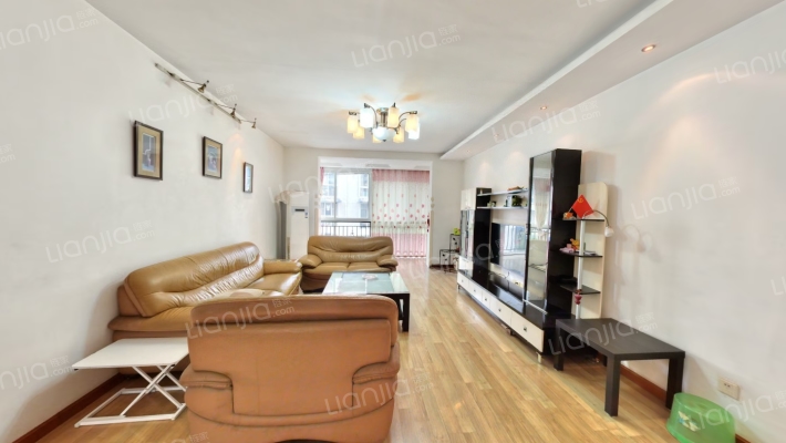 世外桃源二手房实景图