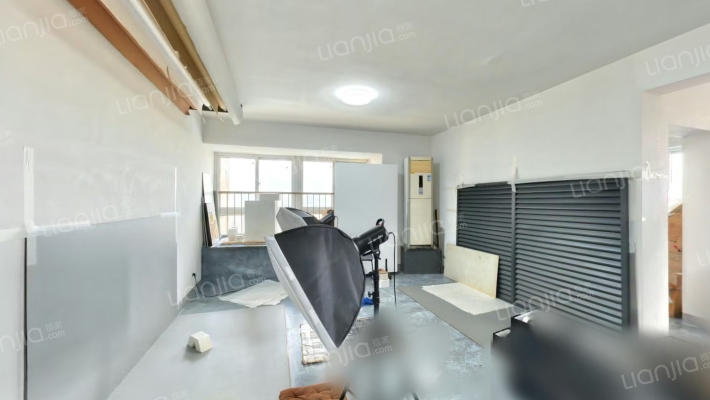 罗西住宅区一组团二手房实景图