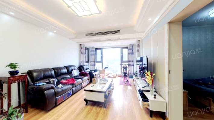 欧堡利亚悦府二手房实景图