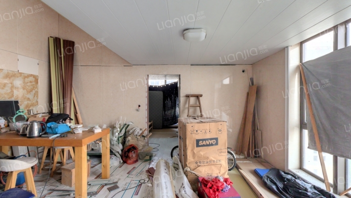 海联云客里二手房实景图