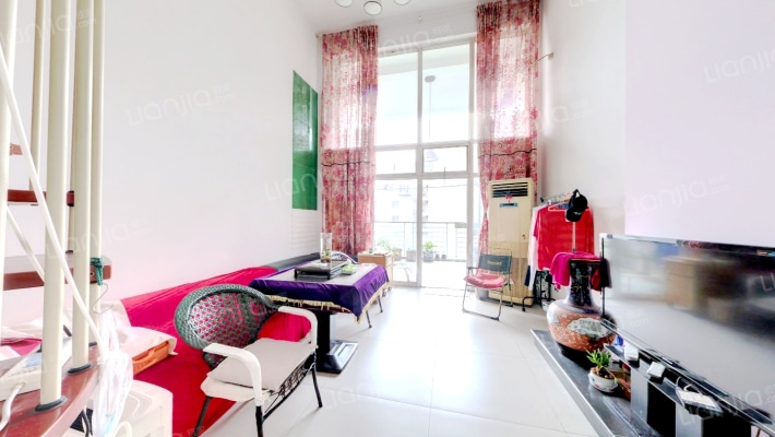 莱茵河畔二手房实景图