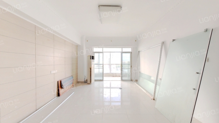 椰河湾公寓二手房实景图