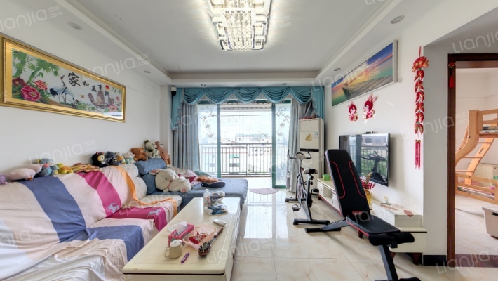 东方旭日豪庭二手房实景图