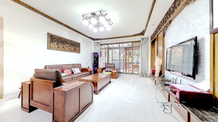 麓山国际拉佩维尔二手房实景图