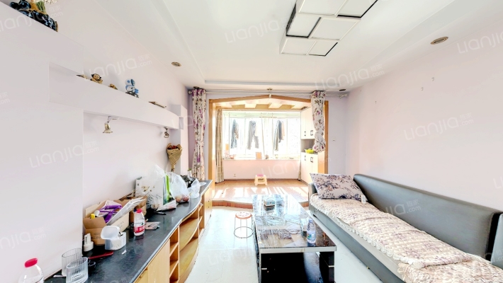 日新小区二手房实景图