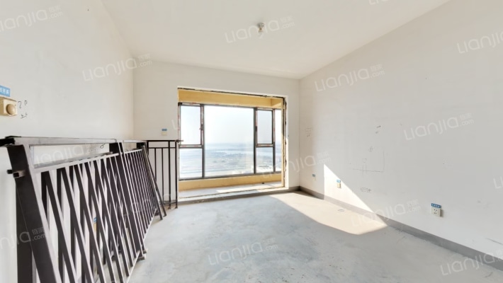 中欧金茂悦三期二手房实景图