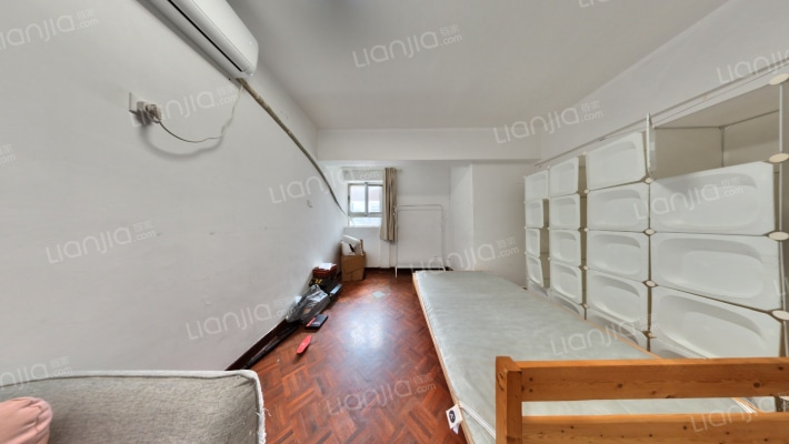 世纪广场二手房实景图