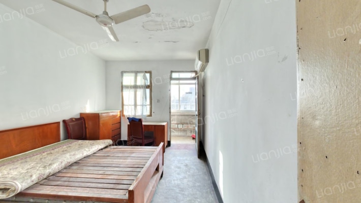 寿春路240号二手房实景图