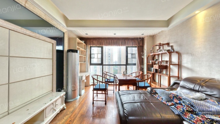 旭和倾城一期二手房实景图