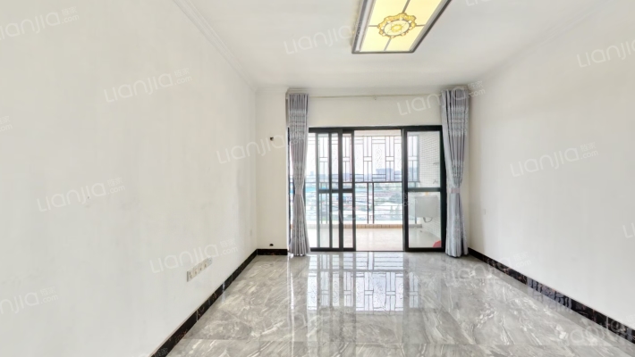 华景雅苑德维轩二手房实景图