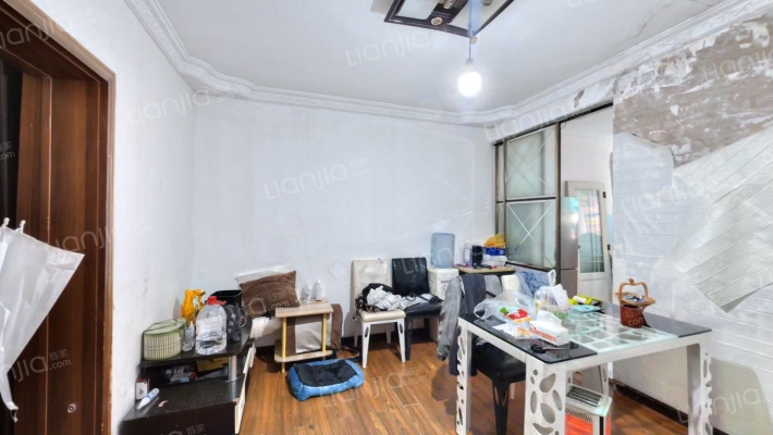 青山小区二手房实景图