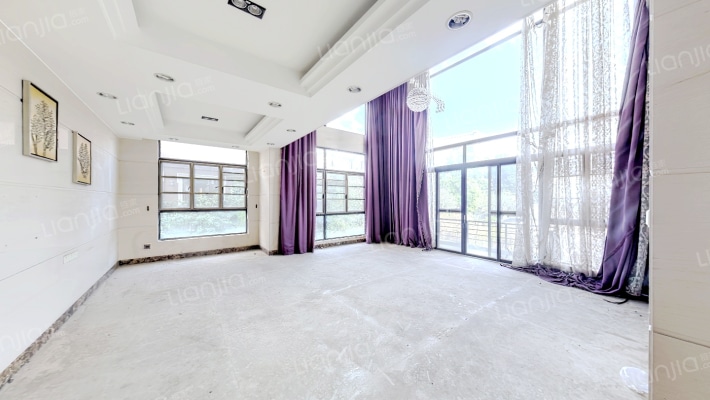 东逸湾六期二手房实景图