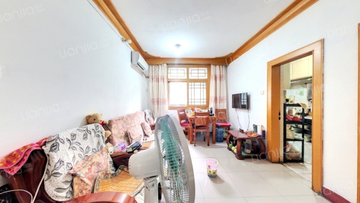 鸿源小区二手房实景图