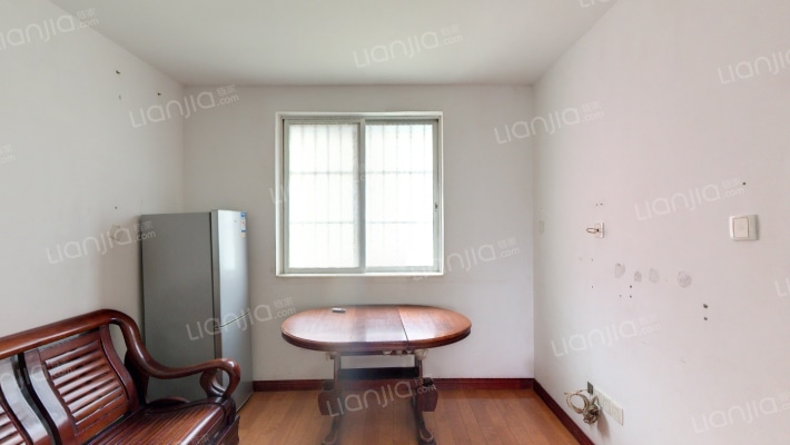 药物研究所小区二手房实景图