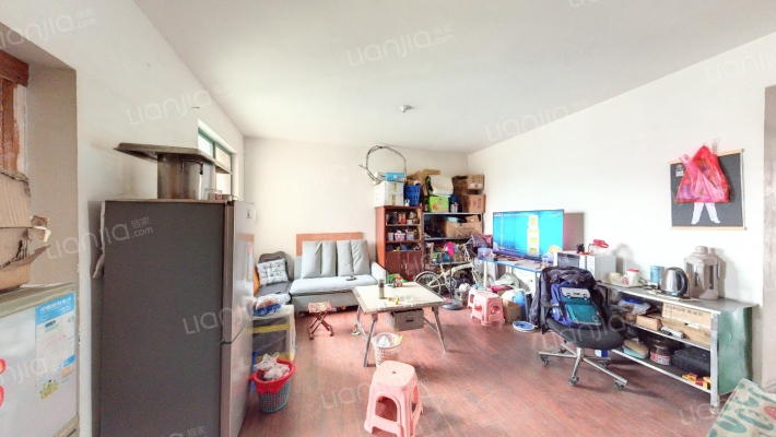 周新苑东三期二手房实景图