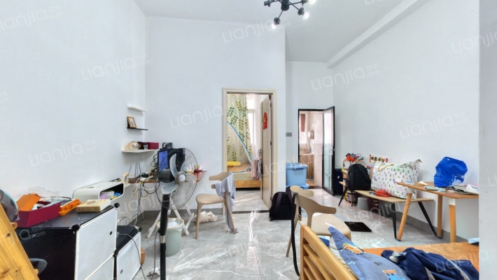 富仕公寓二手房实景图