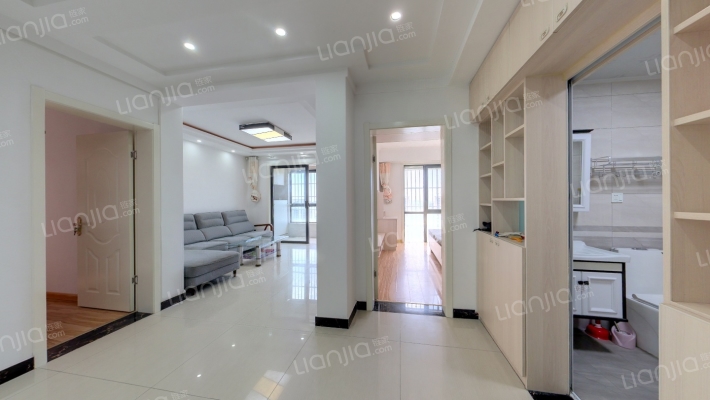 新维铂晶国际二手房实景图