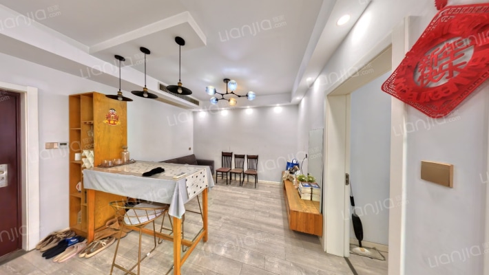 观湖名邸二手房实景图