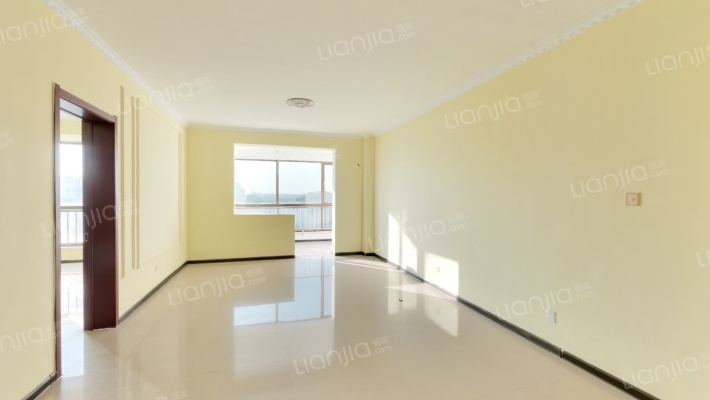 星海湖畔小区二手房实景图