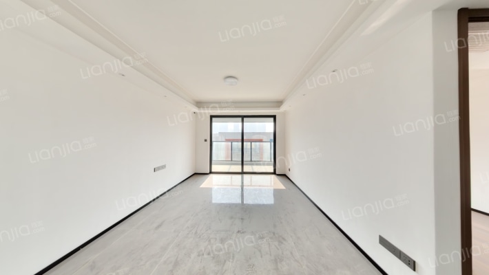 美的云樾二手房实景图