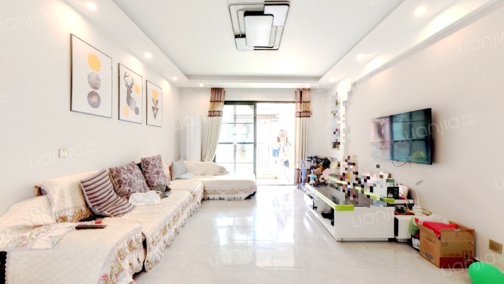 森林里二手房实景图