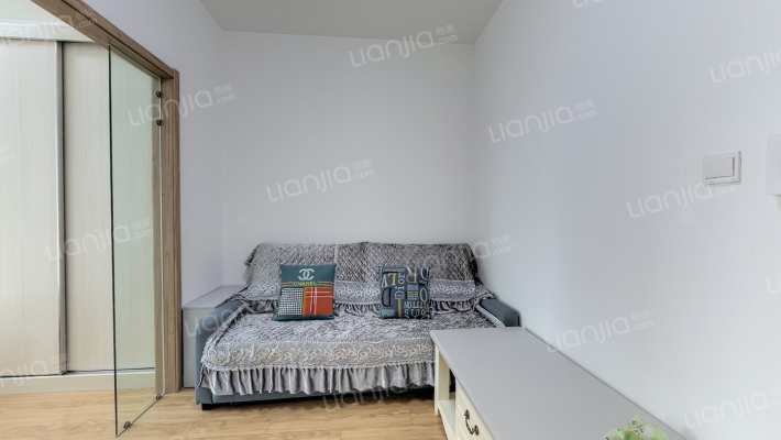 卓越中寰二手房实景图